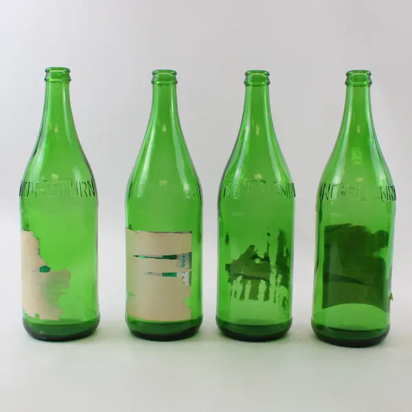Lot of 4 Vintage 7-Up Green Glass Bottles 28 oz Partial Labels
