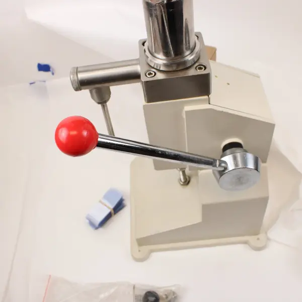 A03 Manual Liquid Filling Machine Used Small Batch Packaging