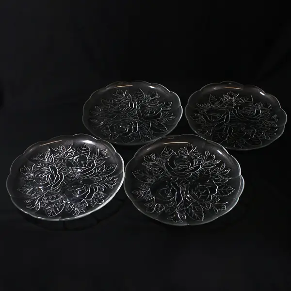 Set of 4 Pasari Livia Frosted Glass Embossed Rose Dinner Plates  10"