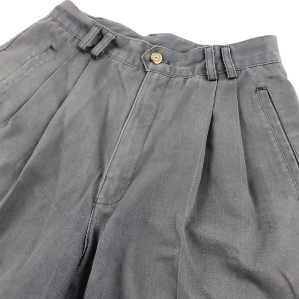 Hunt Club Petite Women's Pleated Chino Shorts Dark Gray Size 10