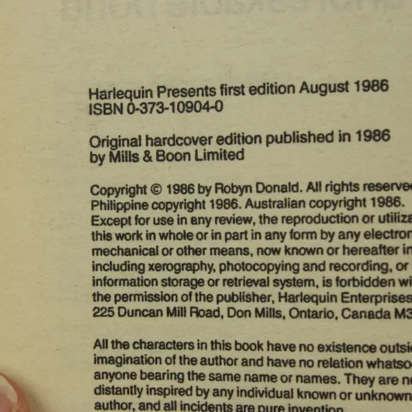 Harlequin Presents #904 An Unbreakable Bond Robyn Donald Romance