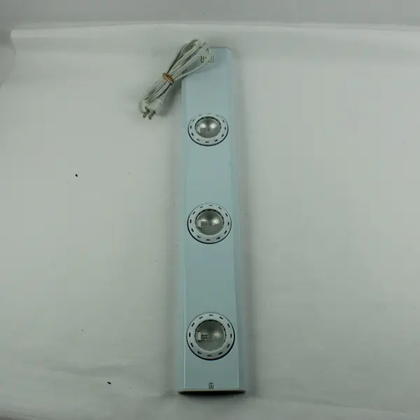 EGLO KOB 3-Bulb White Corded Under Cabinet Light Fixture Tested