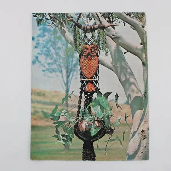 Macrame Forms and Figures by Lynne Tucker 1975 Paperback Craft Book Acceptable