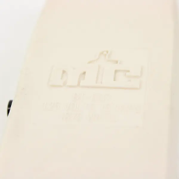 MC BT-607 White 6-Outlet Power Strip Extension Cord