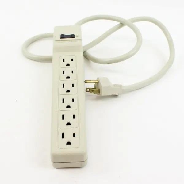 MC BT-607 White 6-Outlet Power Strip Extension Cord