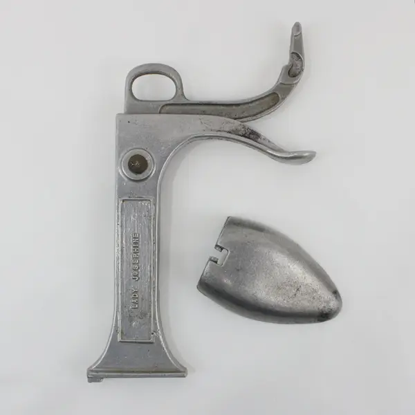 Lady Josephine Aluminum Shoe Stretcher Holder with Size 4 Toe Adapter