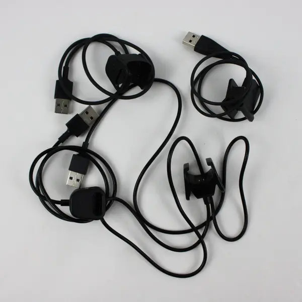 Fitbit Fitness Tracker For Parts/Not Working, 4 Wristbands & 4 USB Chargers