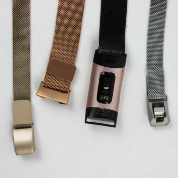 Fitbit Fitness Tracker For Parts/Not Working, 4 Wristbands & 4 USB Chargers