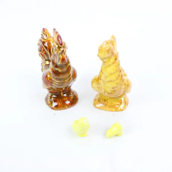 Set of 4 Ceramic Chicken Rooster Chick Figurines Farmhouse Decor