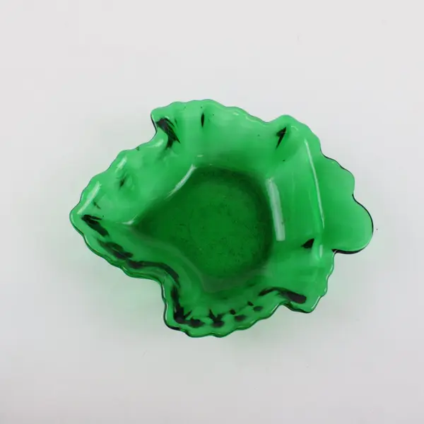 Large Green Leaf-Shaped Art Glass Ashtray Wavy Ruffled Edge