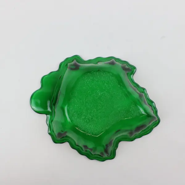 Large Green Leaf-Shaped Art Glass Ashtray Wavy Ruffled Edge