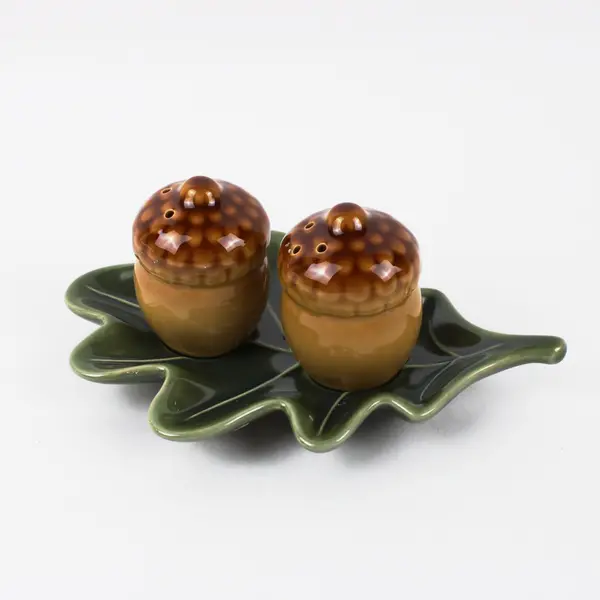 Department 56 Acorn Salt & Pepper Shakers Pair Leaf Tray Brown Gold Glazed