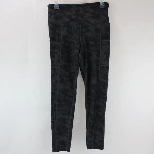 Tuff Athletics Women's Gray Camo High Rise Performance Leggings M