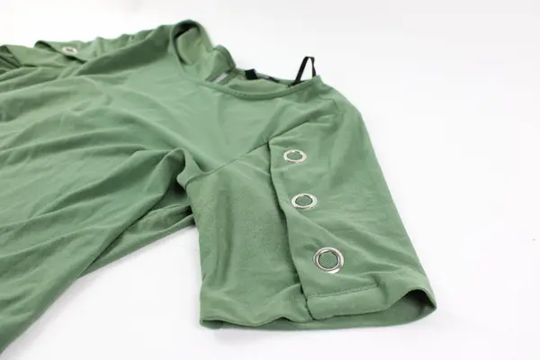 A.U.W Women's Green Short Sleeve Keyhole Back Shirt Silver Ring Detail M