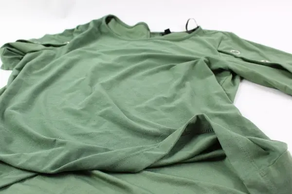 A.U.W Women's Green Short Sleeve Keyhole Back Shirt Silver Ring Detail M