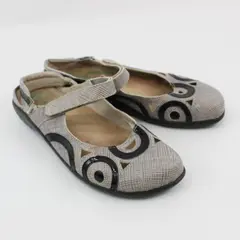 NAOT Women's Gray Black Strappy Closed-Toe Flats Size 40