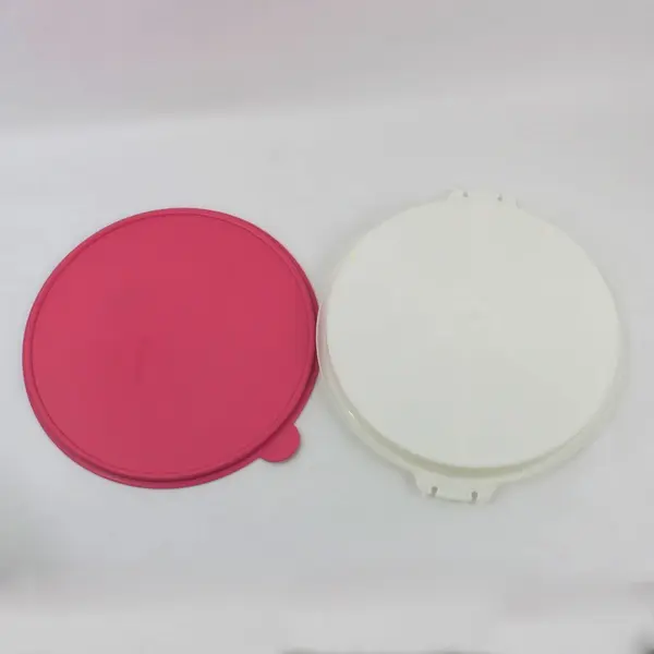 Tupperware 405-1 Divided Veggie Keeper Pink Lid 12 Inch