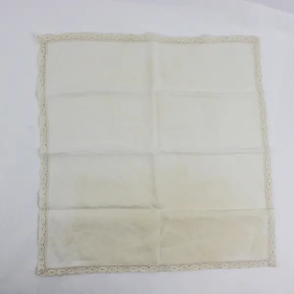 Set of 2 White Linen Napkins Lace Trim 17 x 15 Inch
