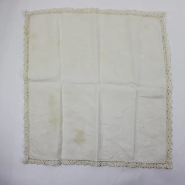 Set of 2 White Linen Napkins Lace Trim 17 x 15 Inch
