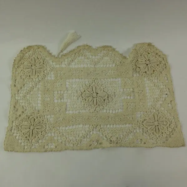Cream Beige Crocheted Lace Table Runner Doily Tassels 14 x 9 in