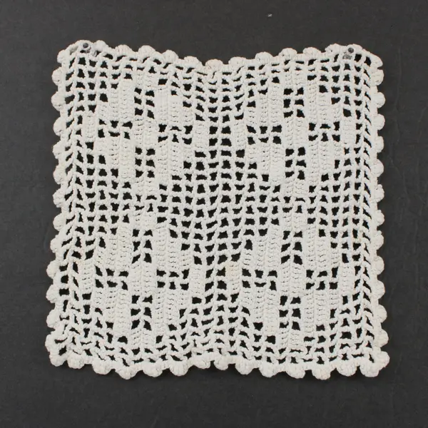 Lot of 2 Handmade Crochet Doilies White & Beige Lace Pre-Owned