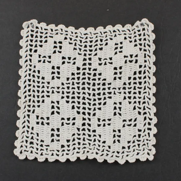 Lot of 2 Handmade Crochet Doilies White & Beige Lace Pre-Owned