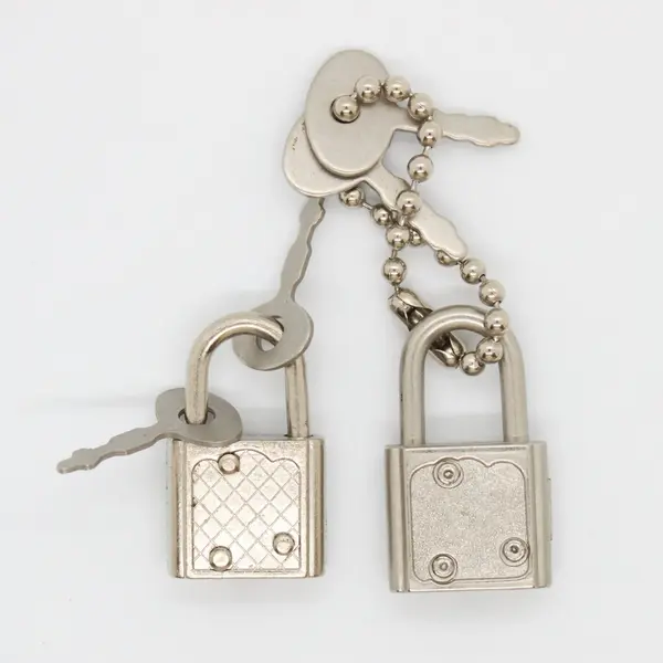 Lot of 4 Assorted Unbranded Padlocks with Keys Hardware 