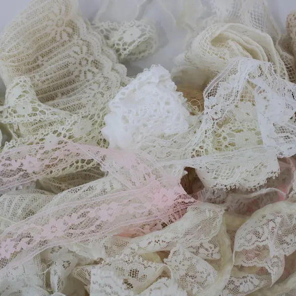 Wigla Laces 30-Pc Lot Vintage Lace Trim Scraps White Ecru Pink Crafts