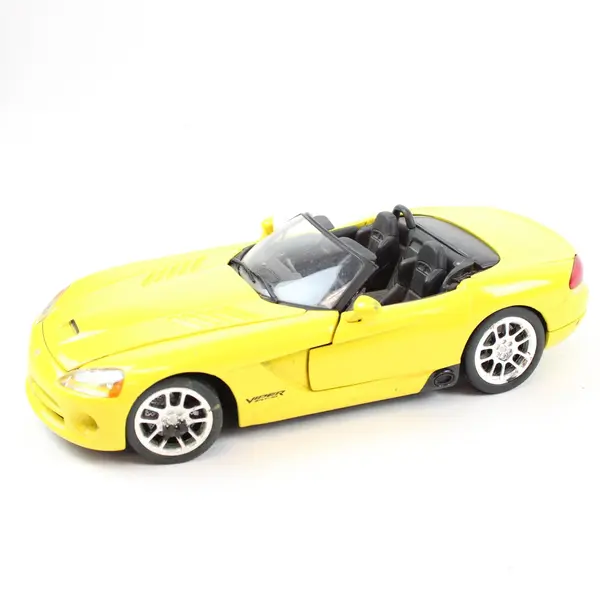 ERTL Dodge Viper 2001 Yellow 1:18 Diecast Convertible Model