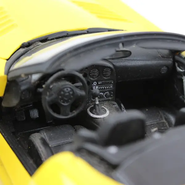 ERTL Dodge Viper 2001 Yellow 1:18 Diecast Convertible Model