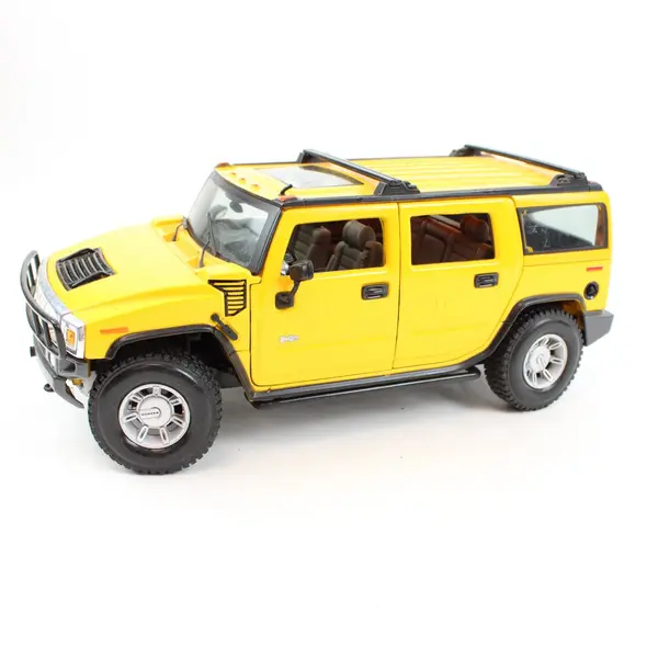 Maisto 2002 Hummer H2 SUV 4x4 1:18 Scale Yellow Diecast Model
