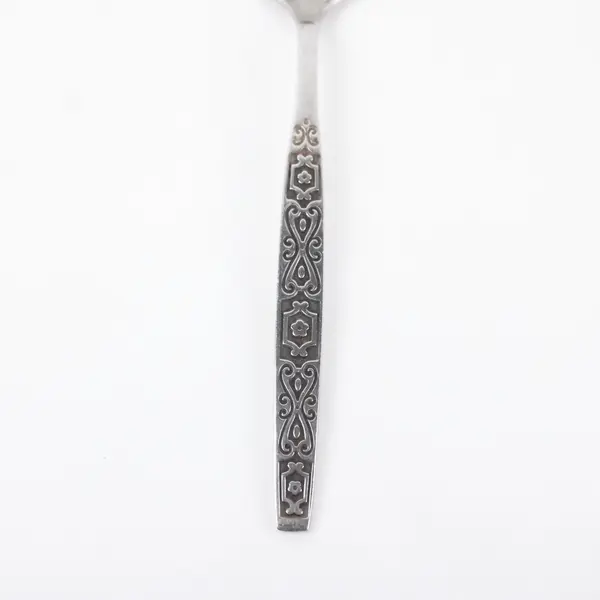 Oneida Deluxe Stainless Teaspoon 6in Ornate Decorative Handle