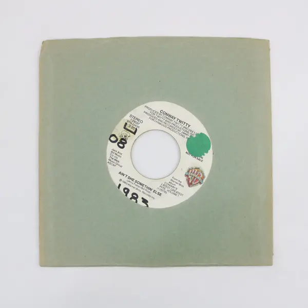 Conway Twitty Ain't She Somethin' Else 7" Vinyl Record 1983