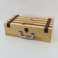 World of Fine Wines Pine Wood Wine Bottle Gift Crate Straps Metal Handle 