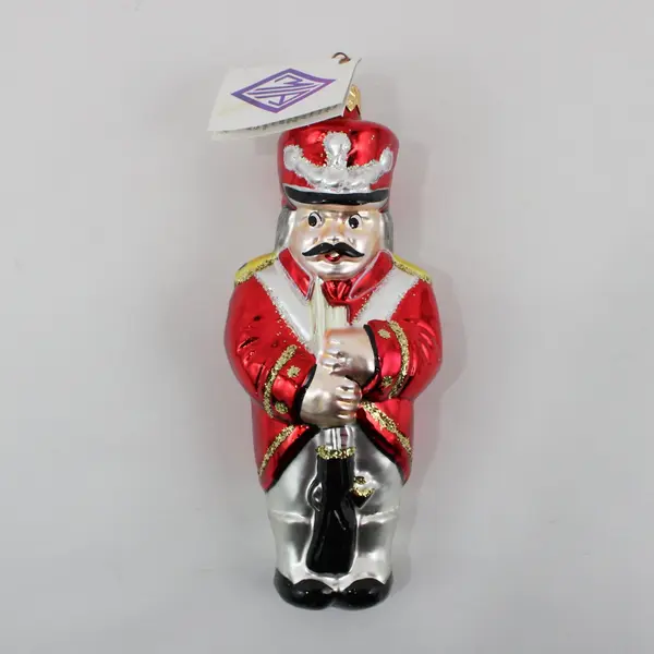 Mia & Calik British Soldier Red Coat Holding Rifle Mouth Blown Glass 6.75" Tall