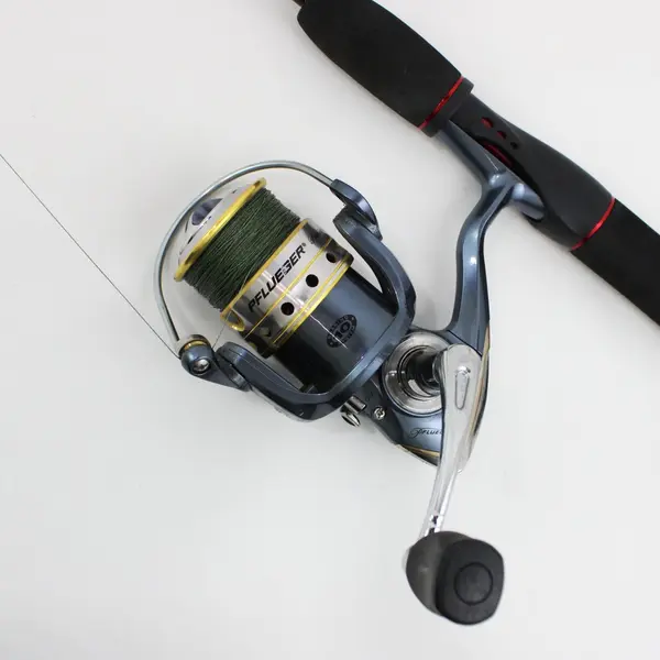 Shakespeare Ugly Stik GX2 Fishing Rod w/ Pflueger 6935 President Reel Combo
