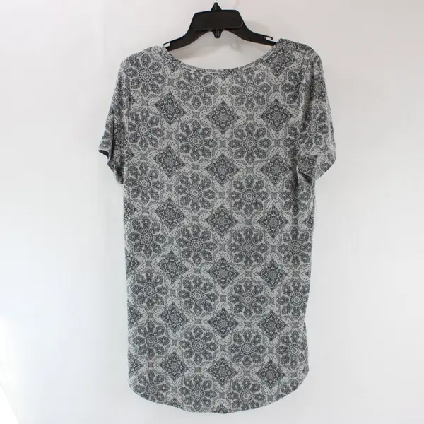 Amazon Essentials Women's Gray Mandala Print T-Shirt Size Small