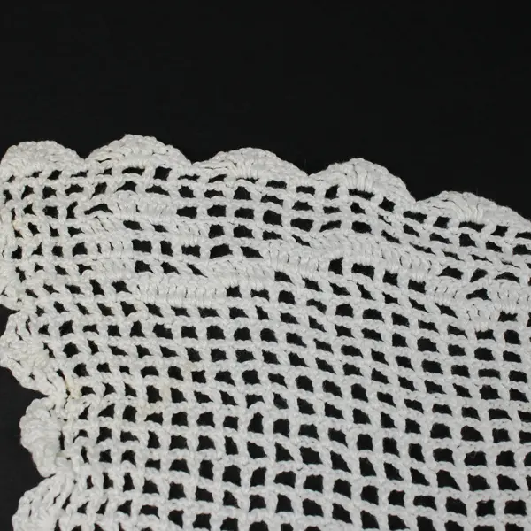 Filet Crochet Lace Table Runner Doily White Floral Scalloped Edge Handmade