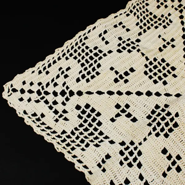 Handmade Crochet White Lace Square Table Doily 16.5 x 16.5 Inches