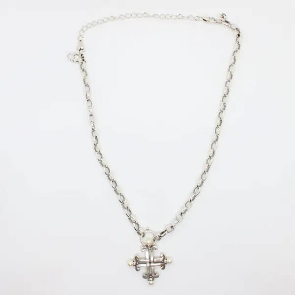 Brighton Silver Tone Cross Pendant Necklace Faux Pearl Chunky Chain 17 to 22in