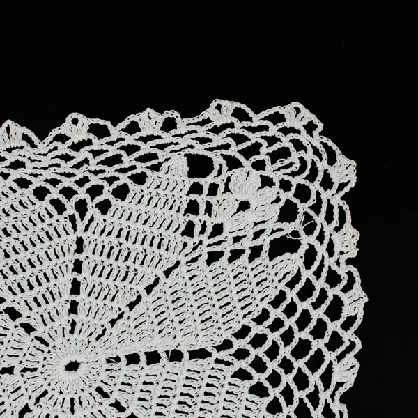 Crocheted Lace Table Runner Cream Floral Openwork