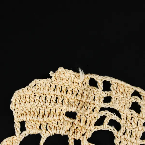 Filet Crochet Table Runner Doily Ecru Floral
