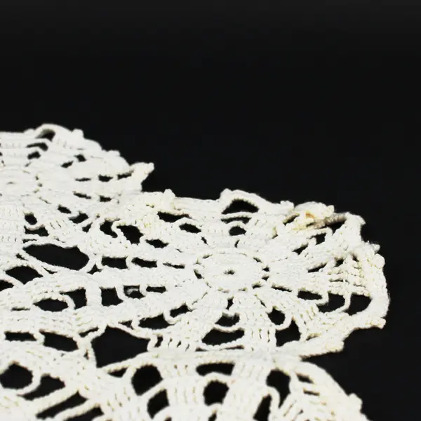 Cream Ivory Crochet Lace Doily 20 Inch Round Table Decor
