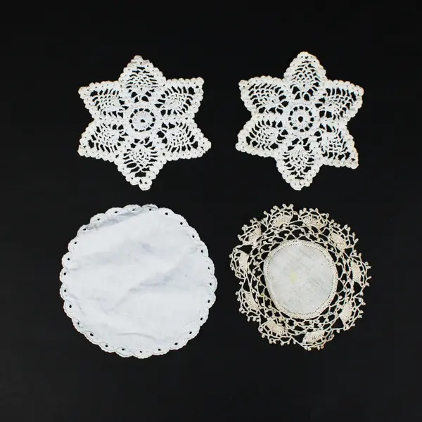 Lot of 4 White Mixed Crochet & Cloth Eyelet Lace Doilies Scalloped Edge