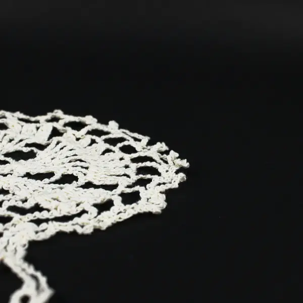 Oblong Crochet Lace Doily Floral Table Centerpiece Scalloped Edge