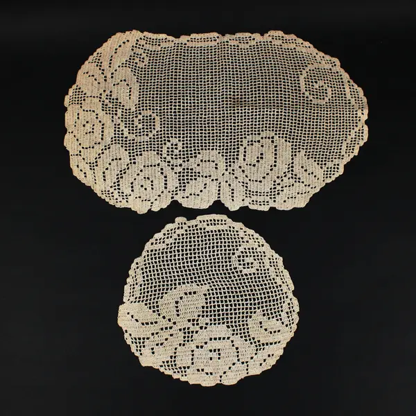 Lot of 2 Crochet Lace Table Runner & Round Doily Floral Rose