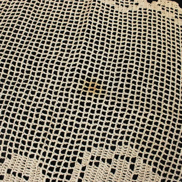 Lot of 2 Crochet Lace Table Runner & Round Doily Floral Rose