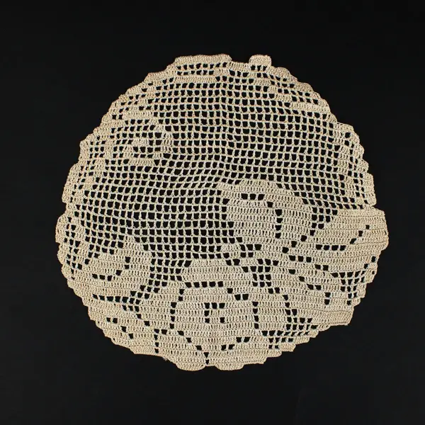 Lot of 2 Crochet Lace Table Runner & Round Doily Floral Rose