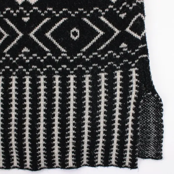 Wild Pearl Women's Black White Geometric Knit Cardigan XS/S