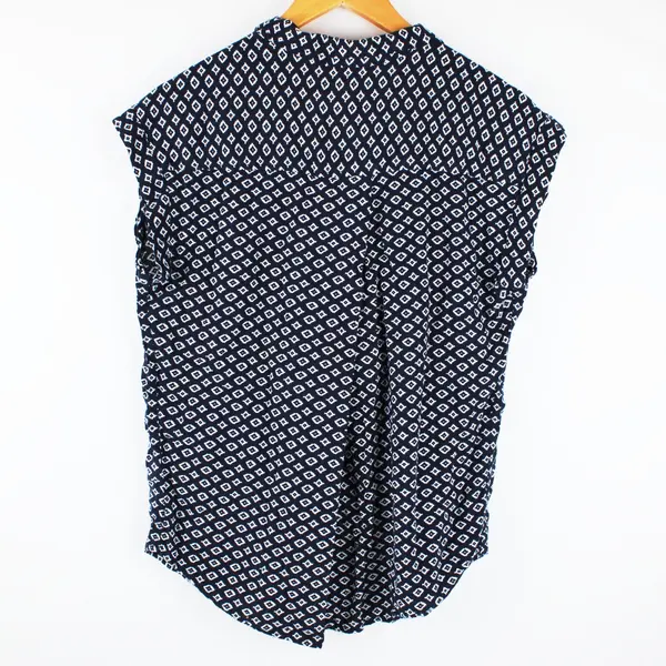 Jachs Girlfriend Women's Medium Navy Blue Diamond Print Blouse